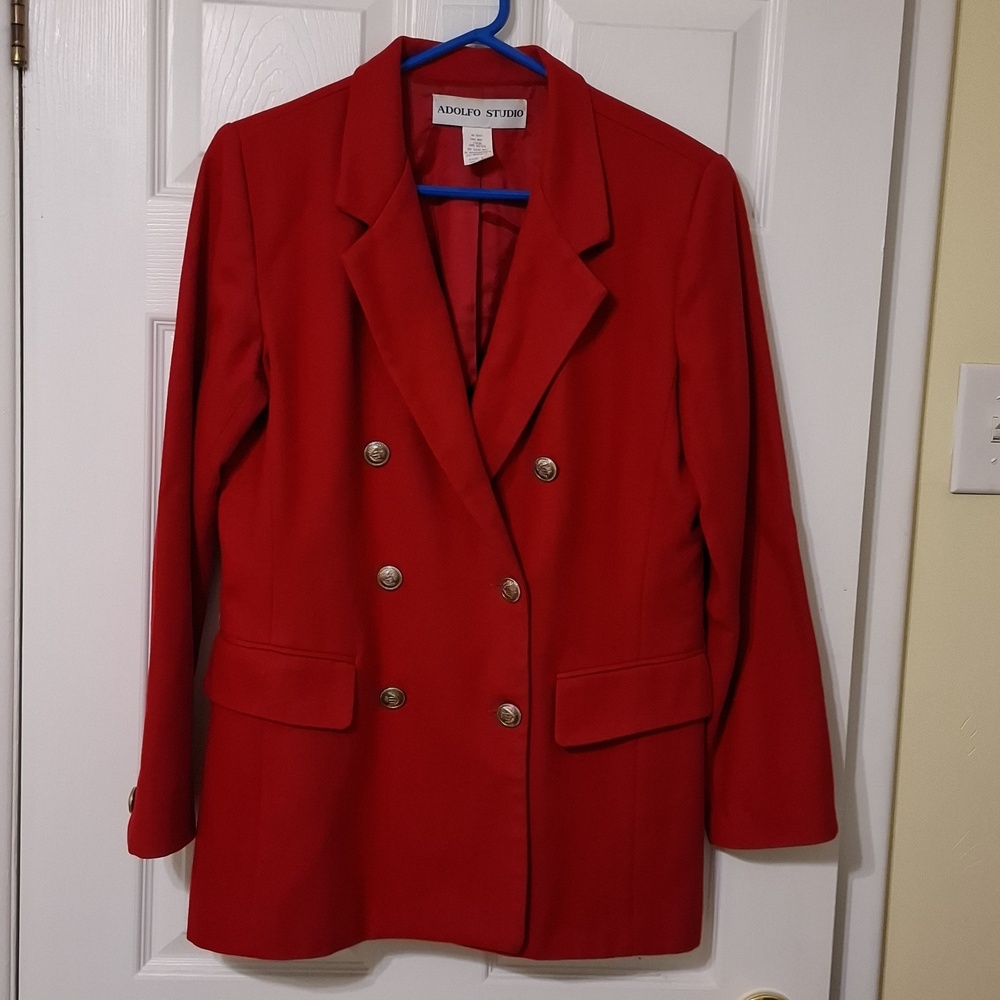 Adolfo Studio sz 10, double-breasted, Red, 100% wool blazer in perfect condition